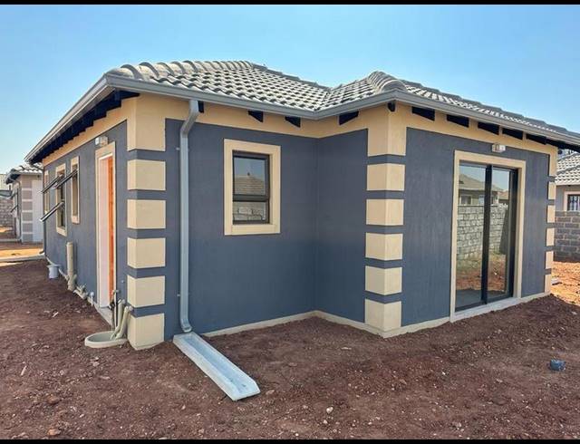 2 BEDROOM HOUSE FOR SALE IN SELCOURT